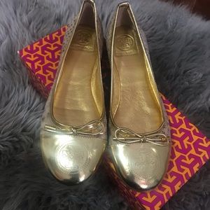 Tory Burch flats!!